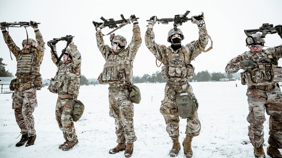 výcvik vojáků NATO foto us-army